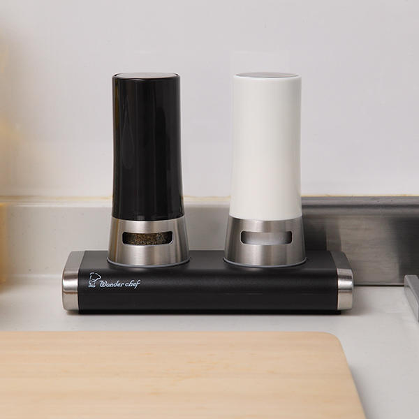 調味料入れ 塩 胡椒 2本セット マグネティック 塩＆胡椒ボトル