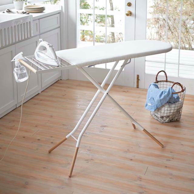 山崎実業 tosca アイロン台 スタンド式 トスカ （ 4903208031523 折りたたみ スタンド プレス台 アイロンマット ボタンプレス 山崎実業 アイロン掛け 作業台 スチールメッシュ構造 スタイリッシュ おしゃれ ）の通販は 19,800円