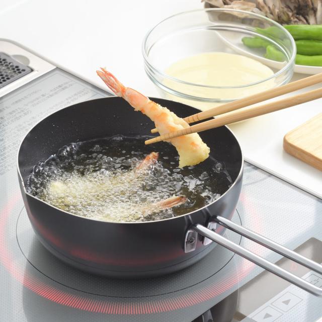 フライパン＆いため鍋 鍋蓋 3点仕かける 18糎 20糎 IH相応う カクテルドレス瓦 鉄製 日本製 （ 屁っ放り火相応う 炒め鍋 片手なべ 鉄鍋 鉄製フライパン 鉄のフライパン 蓋 フタ フライパン蓋18浪花節的 パウダーコンパクト フライパン 20浪花節的 天ぷら鍋 ）