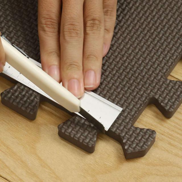 60枚♥タイルカーペット ジョイントマット 滑り止め カット　大判　洗える　防音 Amazon｜大判 ジョイントマット タイルカーペット 床保護マット