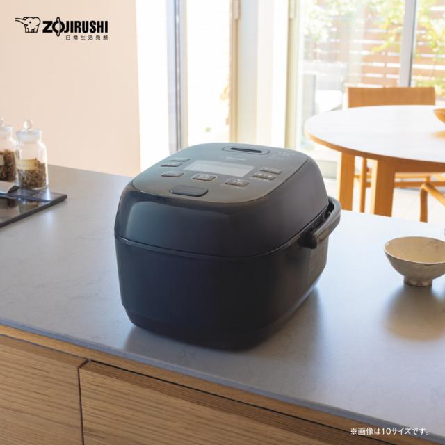 象印 圧力IH炊飯器 1升炊き 極め炊き 黒まる厚釜 フラット設計 立つしゃもじ付き 日本製 （ ZOJIRUSHI 象印マホービン 1升 ジャー 保温 鉄器コート 高圧力 ごはん 白米 雑穀米 無洗米 玄米 しゃもじ付き 調理家電 キッチン家電 ）