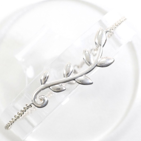 ティファニー オリーブリーフ シルバー ブレスレット 箱 袋 総重量約2.3g 約15cm 中古ジュエリーの通販は 13,731円