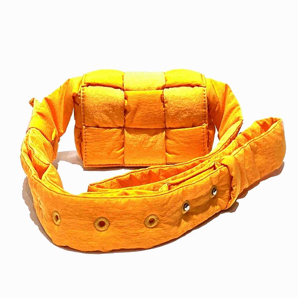 ボッテガ・ ヴェネタ パデッド テック カセット マキシイントレ