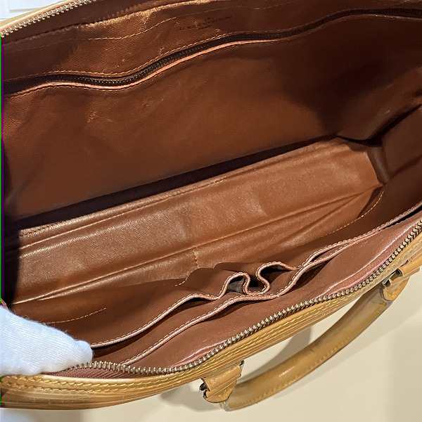 ルイヴィトン Louis Vuitton エピ ポルト ドキュマン ヴォワヤージュ M54476 バッグ ビジネスバッグ  ユニセックス【中古】の通販はau PAY マーケット - ワンダープライス | au PAY マーケット－通販サイト