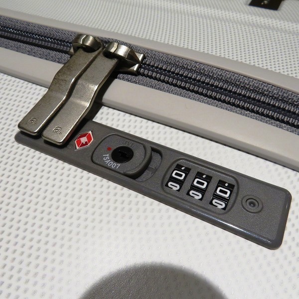 エース 067206 バッグ キャリーバッグ スーツケース ユニセックス 未使用品【中古】 エース 067206 バッグ キャリーバッグ スーツケース ユニセックス 未