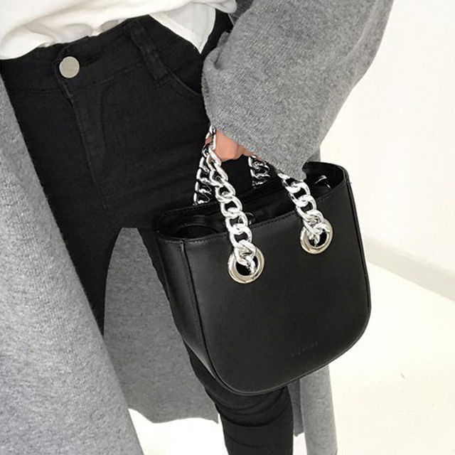 2way ショルダーバッグ ハンドバッグ レディース 小さめ チェーン 大人可愛い プチプラ シンプル おしゃれの通販はau Pay マーケット Love Ride おしゃれセレクトショップ