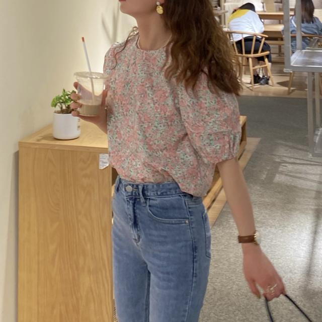 ブラウスレディース トップス 半袖 パフスリーブ 花柄 レトロ ガーリー ピンク 可愛い キュート 大人可愛い ワンサイズ 春 夏 大人カジュアル カジュアル ストリート サマー スプリング フリーサイズ カジュアルシャツ 韓国ファッション 綿 コットン 10代 20代 30代 韓流の通販は 6,980円