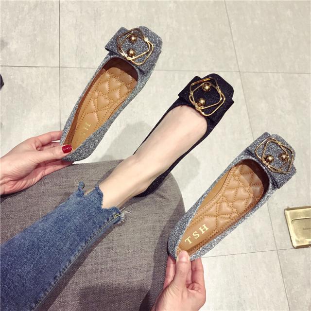 パンプス  レディース フラット シューズ ぺたんこ パンプス 通勤 フラット ぺたんこ ペタンコ かかと無し リボン 痛くない 歩きやすい 履きやすい キラキラ ラメ チャーム 送料無料 大人可愛い きれいめ シンプル カジュアル 個性的 の通販は