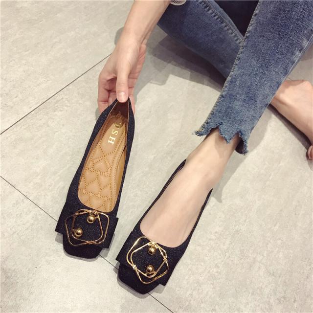 パンプス  レディース フラット シューズ ぺたんこ パンプス 通勤 フラット ぺたんこ ペタンコ かかと無し リボン 痛くない 歩きやすい 履きやすい キラキラ ラメ チャーム 送料無料 大人可愛い きれいめ シンプル カジュアル 個性的 の通販は