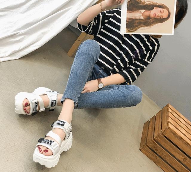 スポーツサンダル  レディース シューズ 厚底 サンダル 大きい 歩きやすい 小さい 靴 シューズ 厚底サンダル お出かけ 旅行 カジュアル おしゃれ 22.5cm 23.0cm 23.5cm 24.0cm 24.5cm ブラック カーキ ホワイト 無地 夏 2021 主役級 ビーチ プール リゾート プチプラの通販は