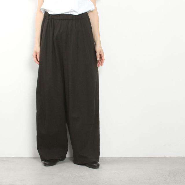 Honnete オネット LOW CLOTCH EASY PANTS P20