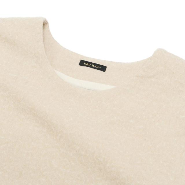 R&D.M.Co- アールアンドディーエムコー FRILL DECORATION BUTTON BIB