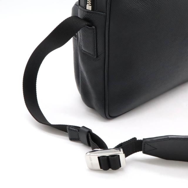 LOUIS VUITTON ルイ ヴィトン タイガ アウトドア メッセンジャーPM