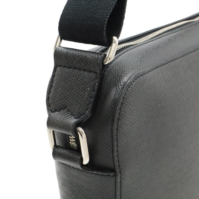 LOUIS VUITTON ルイ ヴィトン タイガ アントン メッセンジャーPM