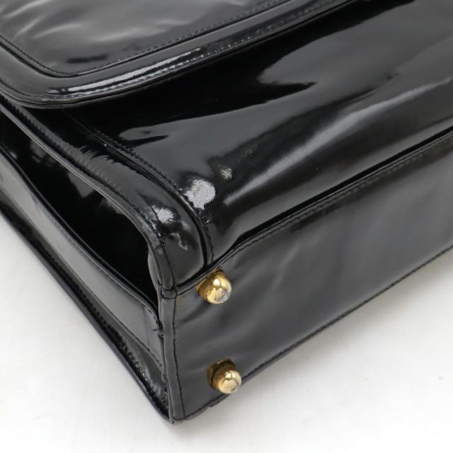 CHANEL シャネル ココマーク ショルダーバッグ 斜め掛け エナメル