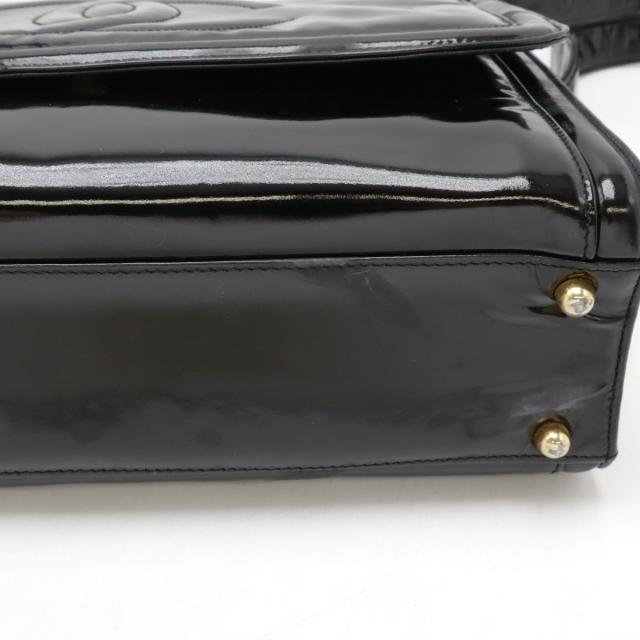 CHANEL シャネル ココマーク ショルダーバッグ 斜め掛け エナメル