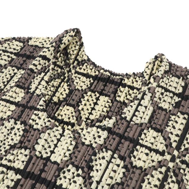 ISSEY MIYAKE イッセイ ミヤケ PLEATS PLEASE プリーツプリーズ