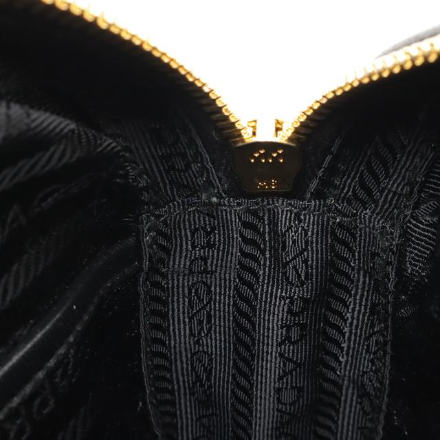 PRADA プラダ ナッパ ゴーフル ギャザー ショルダーバッグ ポシェット レザー NERO 黒 ブラック ゴールド金具 国内アウトレット購入品 1BH112