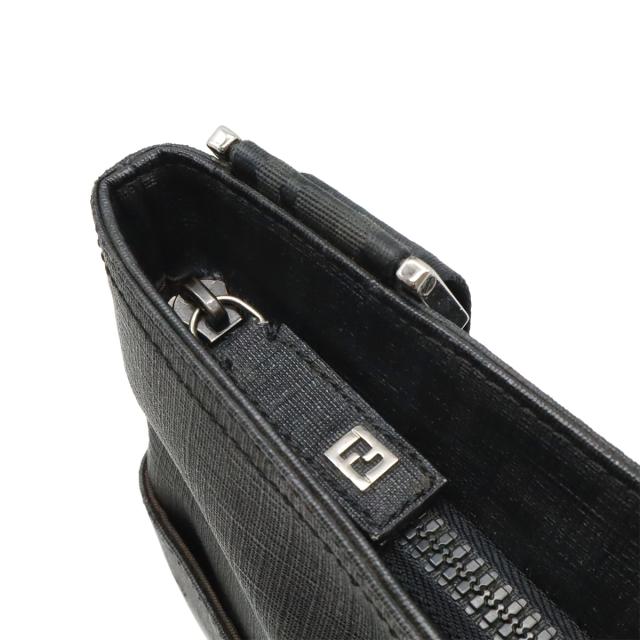 FENDI フェンディ ズッカ柄 ショルダーバッグ ポシェット 斜め掛け
