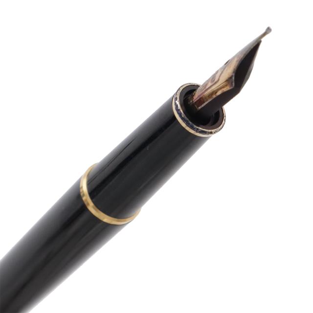 Montblanc No 146 万年筆 黒 金のペン先 Montblanc No 146 万年筆 黒 金のペン先 モンブラン146 黒の14金ペン