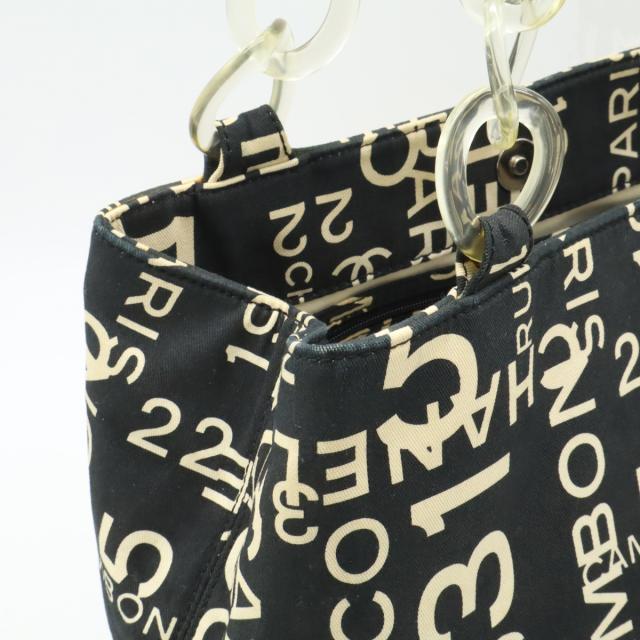 CHANEL シャネル バイシーライン ロゴ トートバッグ ラージトート ショルダーバッグ プラスチックチェーン キャンバス ブラック アイボリー A18303 CHANEL シャネル バイシーライン ロゴ トートバッグ ラージトート