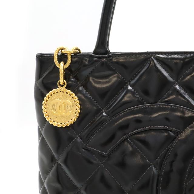 CHANEL エナメル パテント レザー トート バッグ 6番台 デカココマーク バイセル公式】【在庫一掃】 シャネル ココマーク トートバッグ