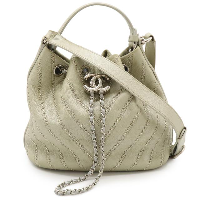 CHANEL シャネル シェブロン Vステッチ ドローストリング ショルダーバッグ 2WAY ハンドバッグ スタッズ レザー シルバー シルバー金具