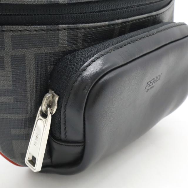 FENDI フェンディ ズッカ柄 ボディバッグ ウエストポーチ ウエスト