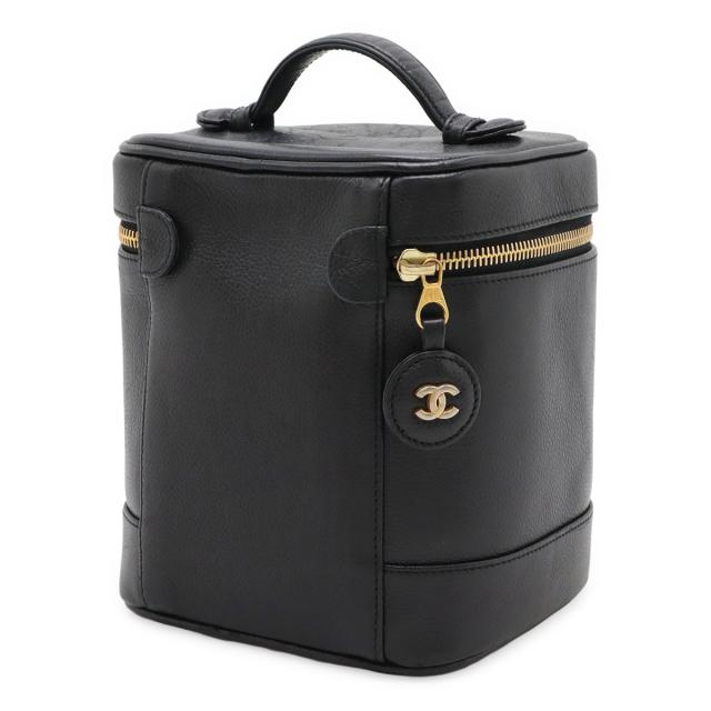 美品●シャネル　バニティ　ポーチ　ココマーク　キャビアスキン　レザー　ブラック キャビアスキン レア未使用 シャネル CHANEL マトラッセ ココマーク