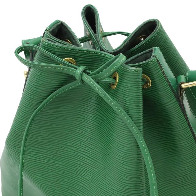 ルイヴィトンエピ巾着 緑色 ショルダーバッグ ルイヴィトン プチノエ