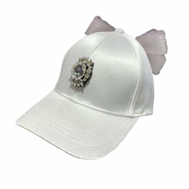 SALE／55%OFF】』 キャップ 帽子 サテン風 ロングレースリボン 大きなビジュー サイズ調節可能 (ホワイト)  おしゃれな代はで何を買う？センスのいい春コーデ特集