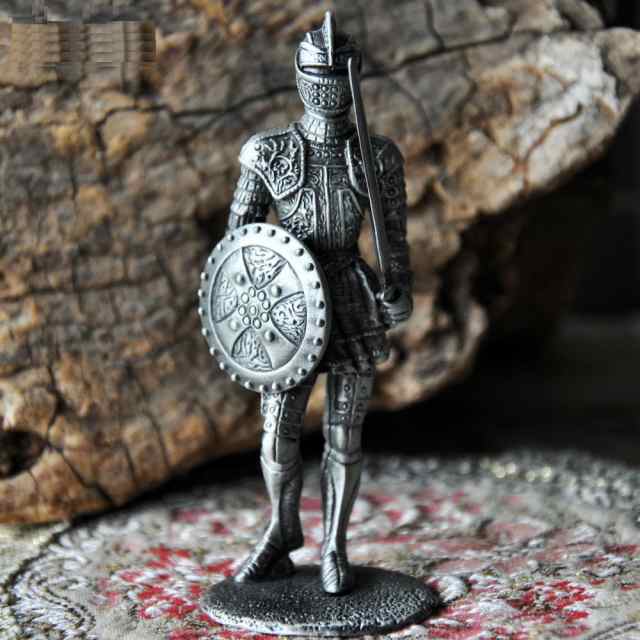 置物 アンティーク風 中世ヨーロッパの錫製 甲冑 (剣タイプ)の通販はau