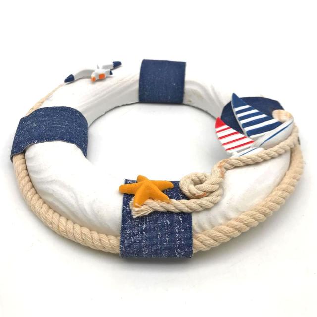 壁掛けオブジェ 浮き輪 マリン風 貝殻 ロープ 木製 ヨット付き 小サイズ ネイビー の通販はau Pay マーケット ノイシュタット