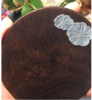 お香立て 蓮の葉のワンポイント 木製受け皿 スティック用香差し (円筒型)