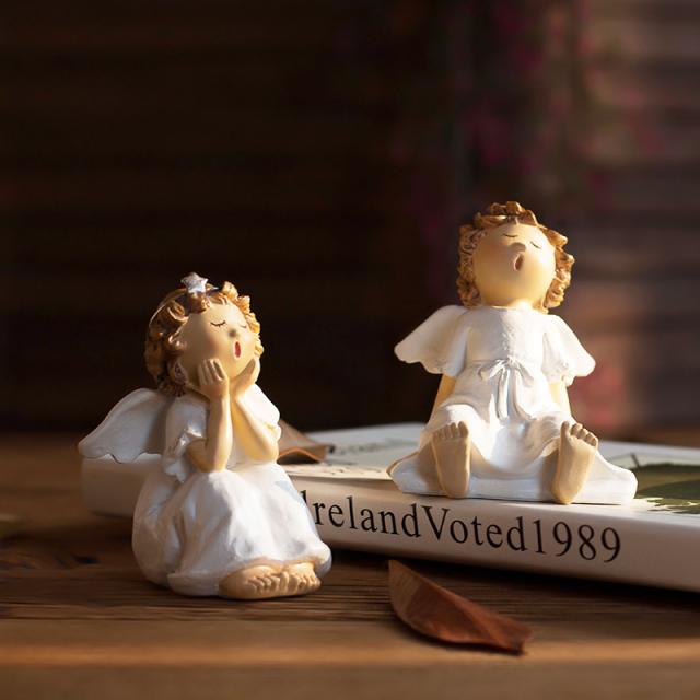 置物 目を閉じる天使 あどけない女の子 白いワンピース 巻き毛 2体セット 座る姿 の通販はau Pay マーケット ノイシュタット