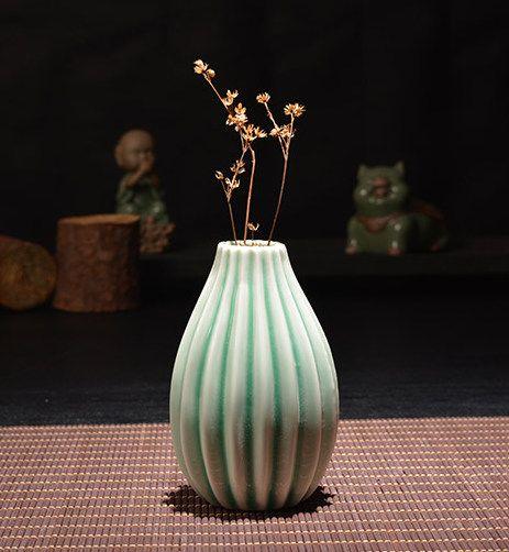 花瓶 フラワーベース 縦長 流れるようなライン グリーンの通販はau Pay マーケット ノイシュタット