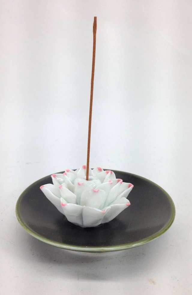 香炉 蓮の花 和風 陶器 モスグリーンに白縁の小皿 インテリア - www.snapkeys.com