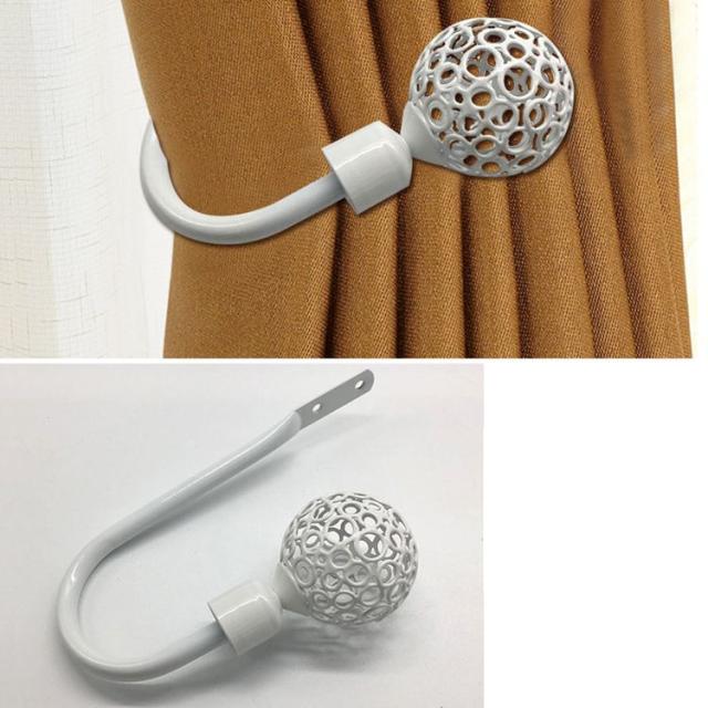カーテンホルダー U型 透かし入のボールモチーフ アイアン カントリー 2個セット ホワイト の通販はau Pay マーケット ノイシュタット カーテンホルダー U型 透かし入のボールモチーフ アイアン カントリー 2個セット ホワイト の通販はau Pay マーケット ノイシュタット