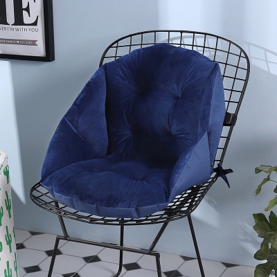 クッション 背もたれ付き 立体的 椅子用 無地 ふわふわ ネイビー の通販はau Pay マーケット ノイシュタット