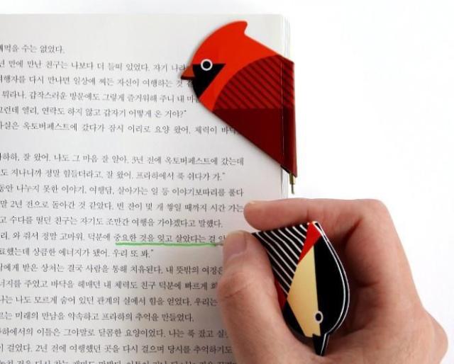 しおり マグネット式 かわいい鳥 ペン機能付き 2個セット フクロウ の通販はau Pay マーケット ノイシュタット