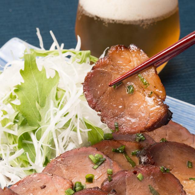送料無料 焼き豚 ウインナー セット 4種 詰め合わせ 鹿児島県産 黒豚 ソーセージ 冷凍 食品 スモークウインナー 鹿児島県豚肉