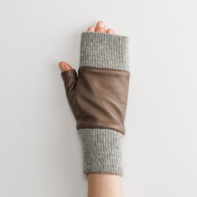 KURODA 女性用 革手袋 指なし イタリアンシープ 手袋 レディース レザーグローブ 羊革 フィンガーレス