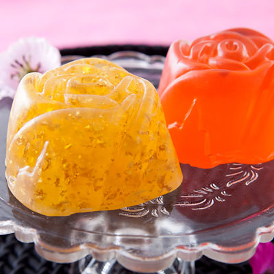 ローズの豊かな香りと純金でリッチな気分 女優気分のセレブソープセット