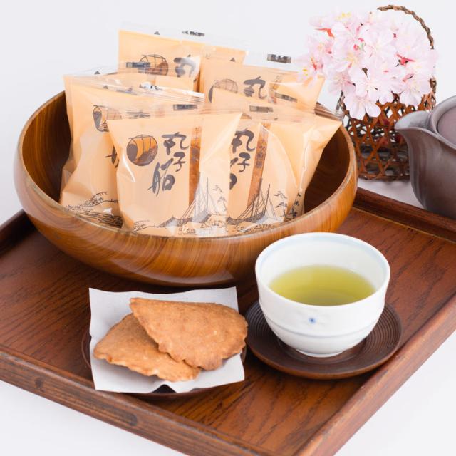 スイーツ 人気 詰め合わせ 送料無料 贈り物 丸子船 焼菓子 ピーナッツせんべい〔(1袋3枚入り)×30袋〕 みつとし本舗 滋賀県