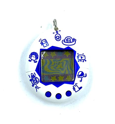 バンダイ(BANDAI) 新種発見　たまごっち　　白（ブルー文字）(中古:未使用・未開封)の通販は