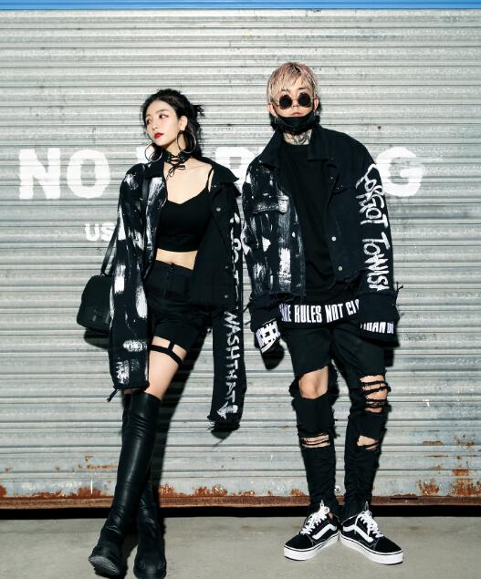 ジージャンデニムジャケットアウター長袖 ビッグシルエット ゆめかわいい 奇抜 派手 トップス ダンス衣装プリントダメージ加工 韓国ファッション 大きいサイズ 服 原宿系オーバーサイズ レディー 個性的