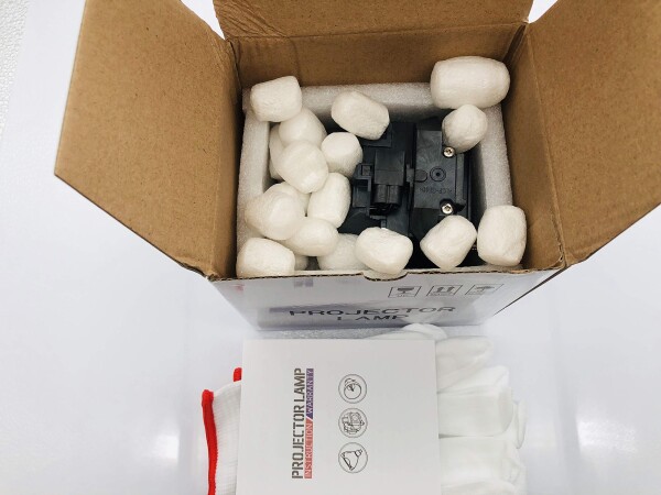 Chaowei E53 プロジェクター 交換用 ランプ 純正 Osram オスラム 裸