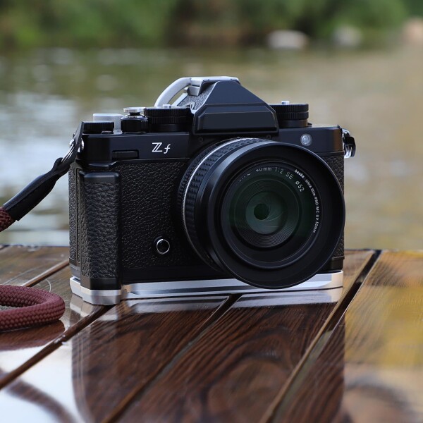 Haoge HG-ZFS カメラホルダー ハンドグリップ Nikon Z f ZF L字型グリップ Arca Swiss Kirk RRS Benro クイックリリースプレートブラケットに適合_1
