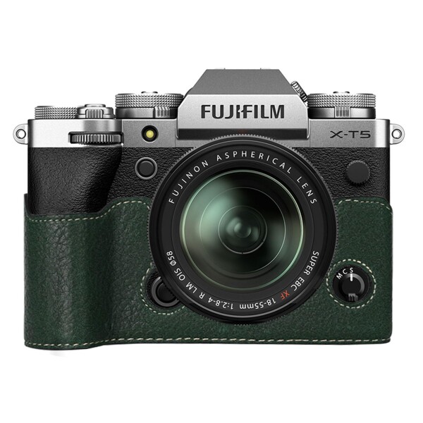 美品 FUJIFILM X-T5 ボディ 純正ハンドグリップ 純正充電器付き X-T5の