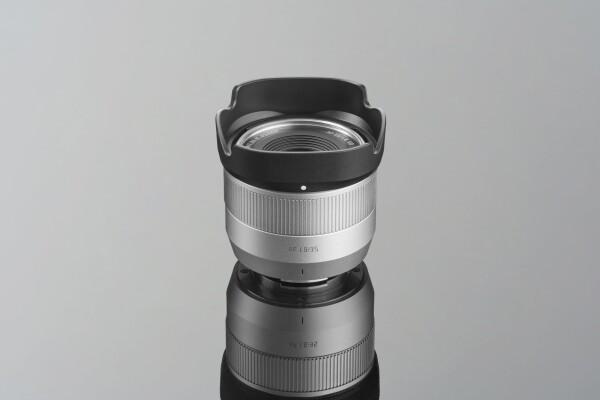 TTArtisan af 35mm F1.8 II オートフォーカス APS-C ミラーレスカメラレンズ (E マウント シルバー)_1
